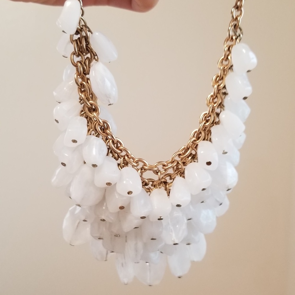 White/clear hanging rocks necklace